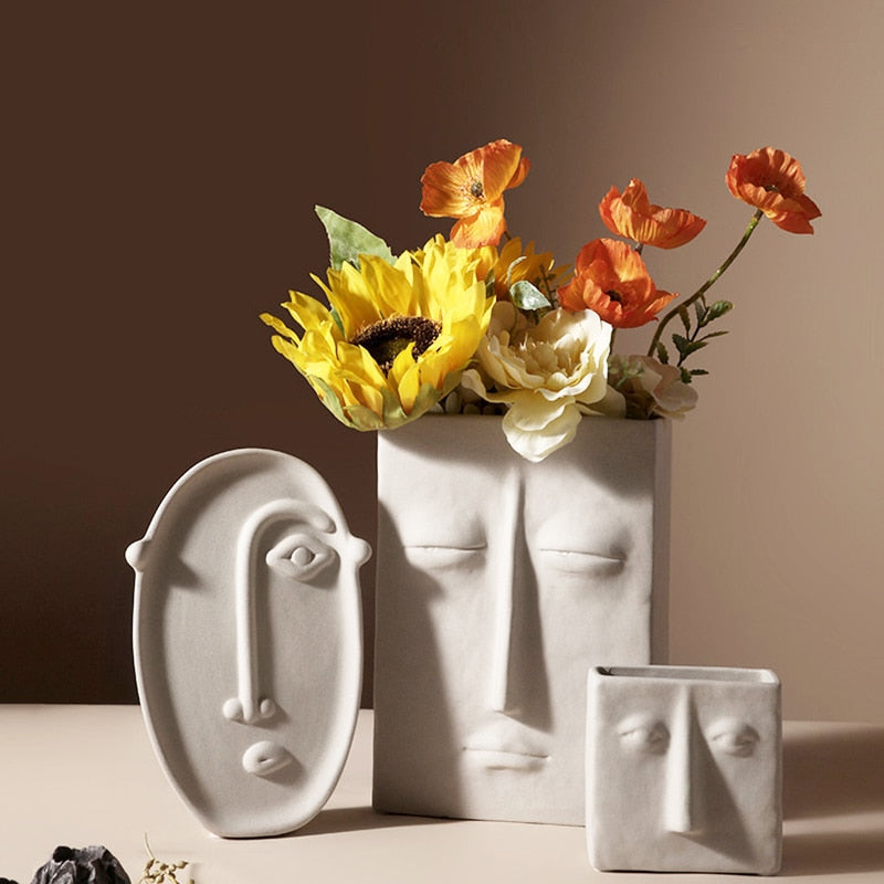 ABSTRACT FACE CERAMIC VASE