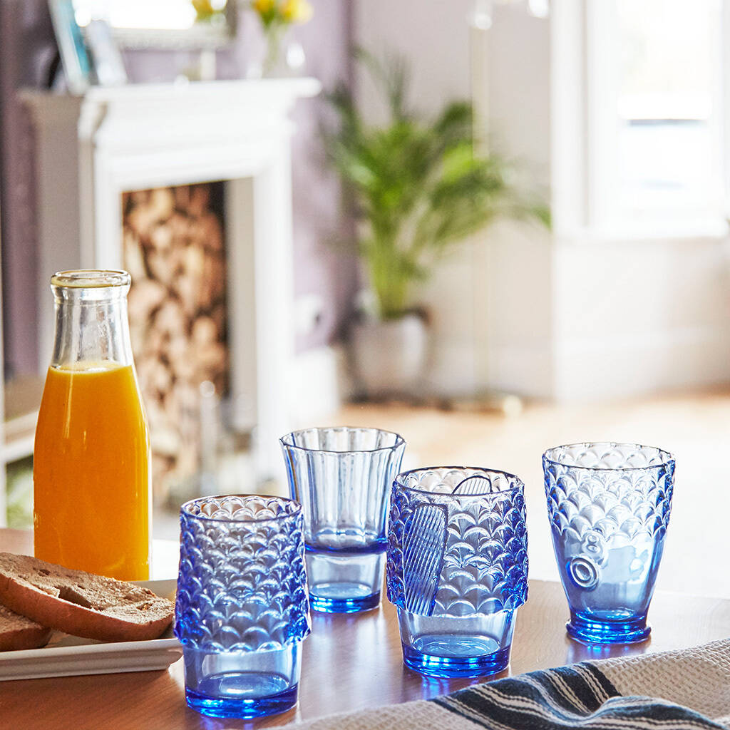 COLORED KOI FISH-SHAPED GLASS CUP SET