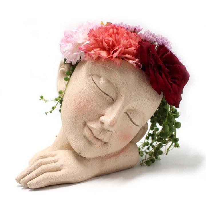 HERA SLEEPING FACE PLANTER