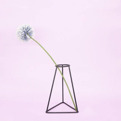 MINIMAL IRON LINE VASE HOLDER