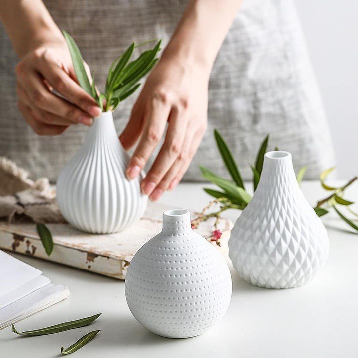 TEXTURED RAINDROP VASES