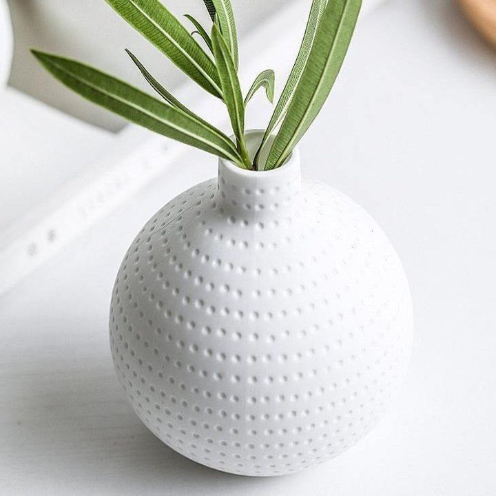 TEXTURED RAINDROP VASES