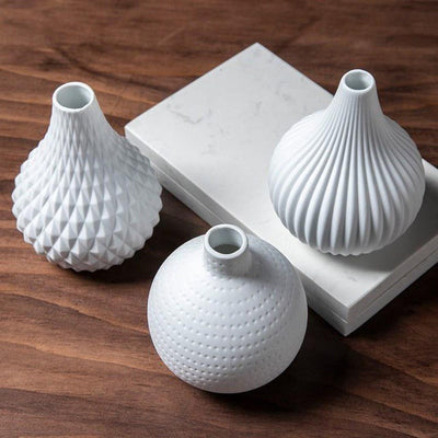 TEXTURED RAINDROP VASES