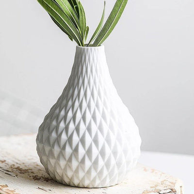 TEXTURED RAINDROP VASES